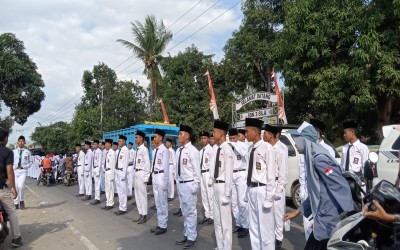 Siswa-Siswi SMA Negeri 16 Makassar Berpartisipasi dalam Gerak Jalan Indah tingkat SMA/SMK
